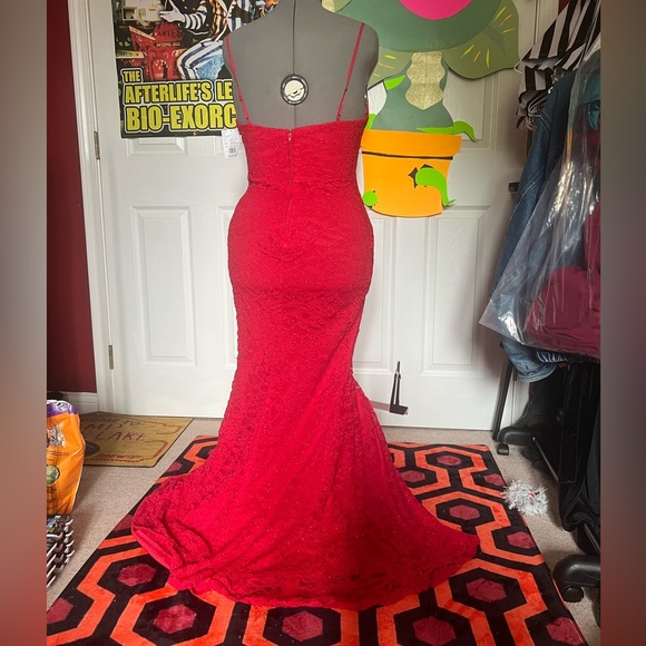 Red spaghetti strap lace David’s Bridal Gown - Picture 2 of 5